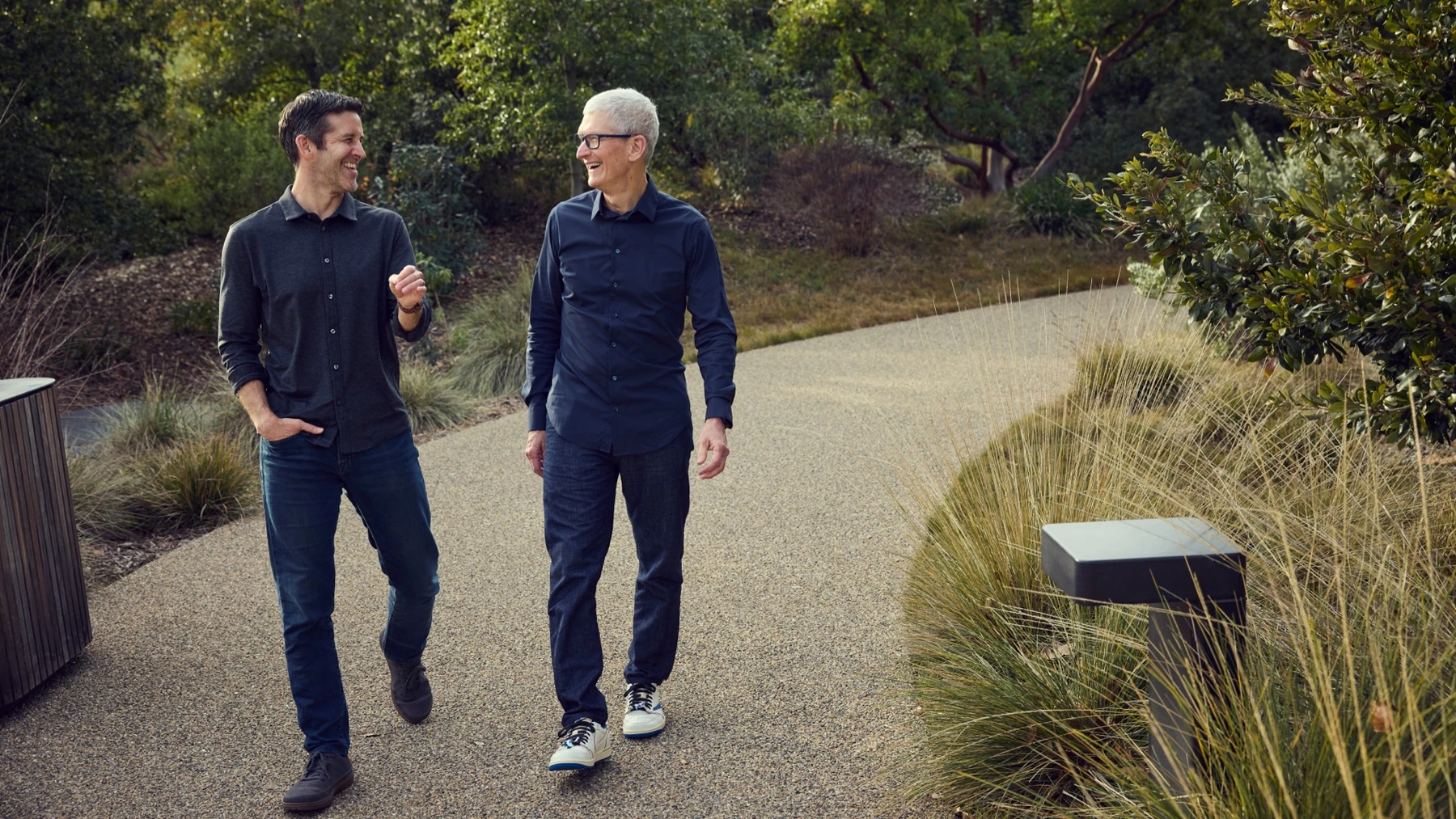 Apple Prepares Transition: John Ternus Succeeds Tim Cook as Company Leader